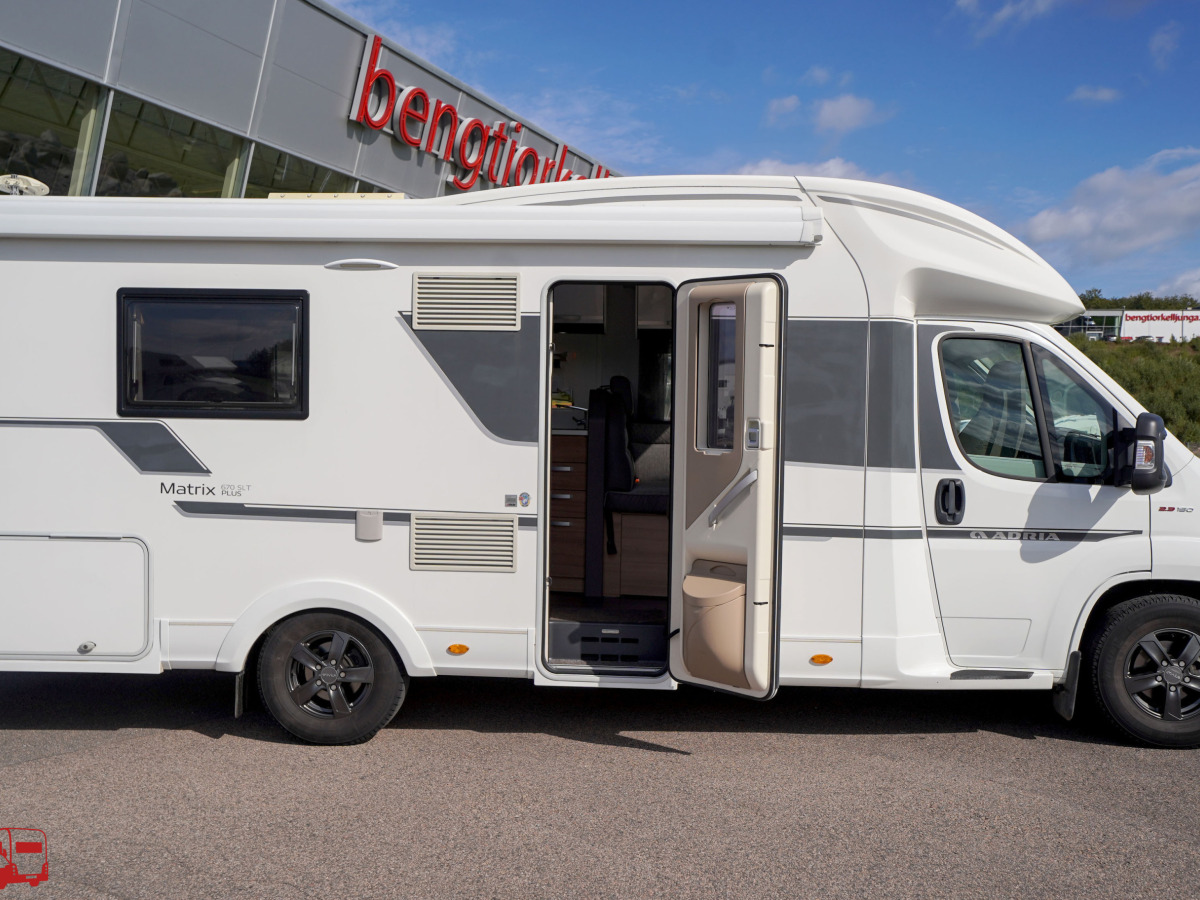 Adria MATRIX 670 SLT Låga enkelsängar ALDE Automat, bild 4 av 41