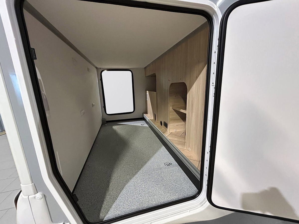 CHALLENGER 317 Graphite Edition 165hk AUTOMAT Långbädd Face-to-Face Adaptiv, bild 19 av 34