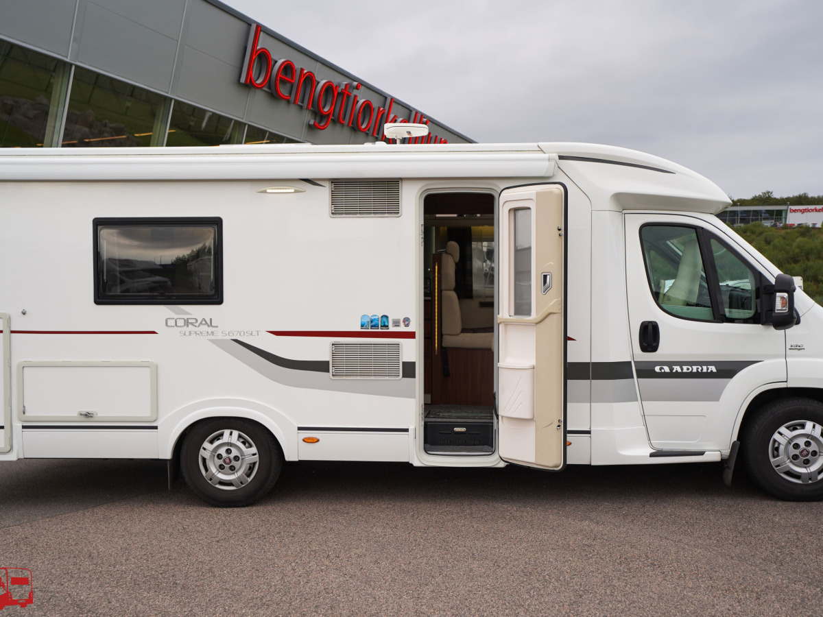 Adria CORAL S 670 SLT Låga enkelsängar ALDE, bild 4 av 40