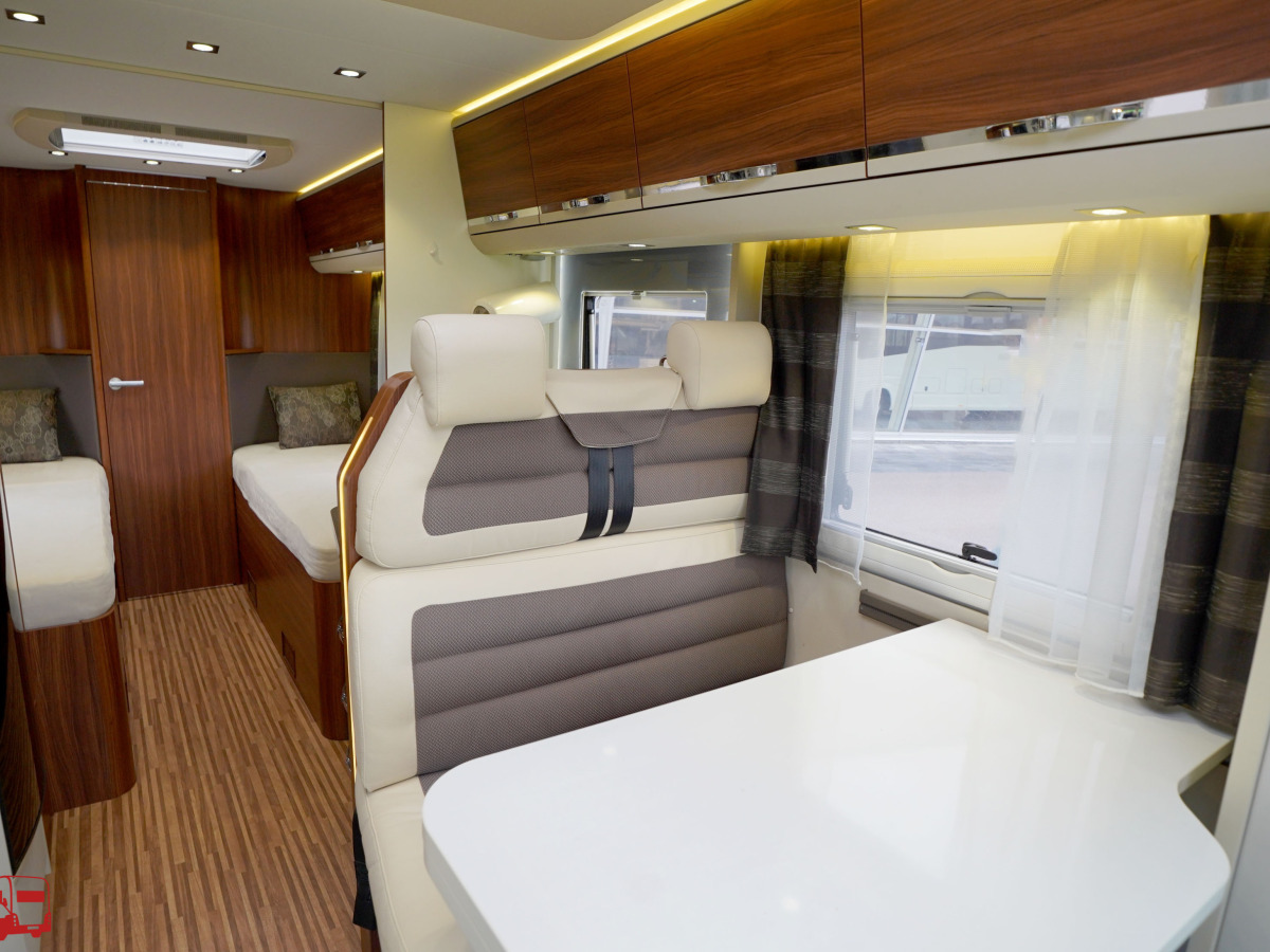Adria CORAL S 670 SLT Låga enkelsängar ALDE, bild 8 av 40