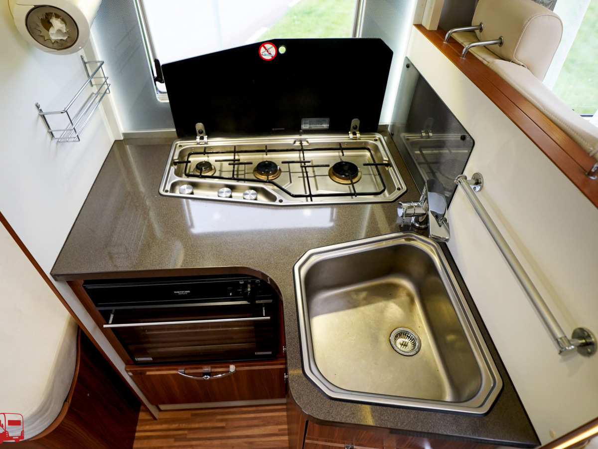 Adria CORAL S 670 SLT Låga enkelsängar ALDE, bild 12 av 40