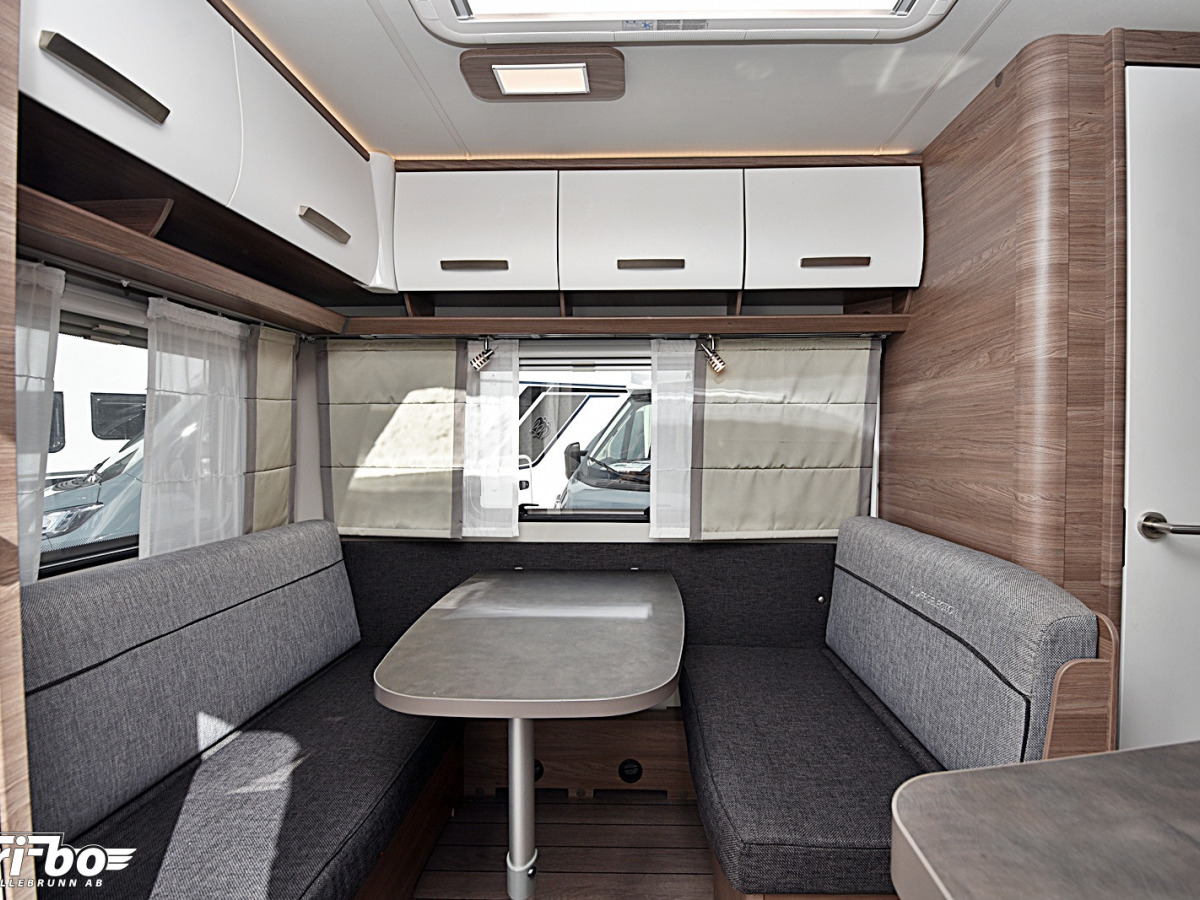 Knaus 420 QD Sport Silver Selection, Dubbelbädd, bild 4 av 24