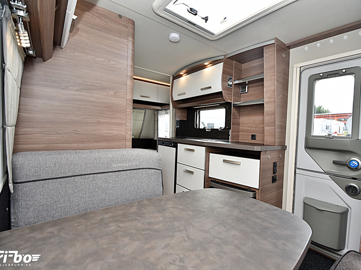 Knaus 420 QD Sport Silver Selection, Dubbelbädd, bild 7 av 24