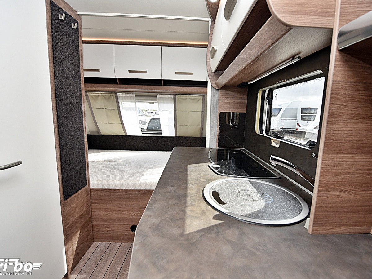 Knaus 420 QD Sport Silver Selection, Dubbelbädd, bild 10 av 24