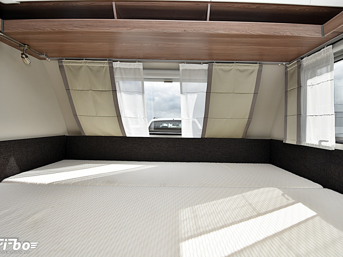 Knaus 420 QD Sport Silver Selection, Dubbelbädd, bild 11 av 24