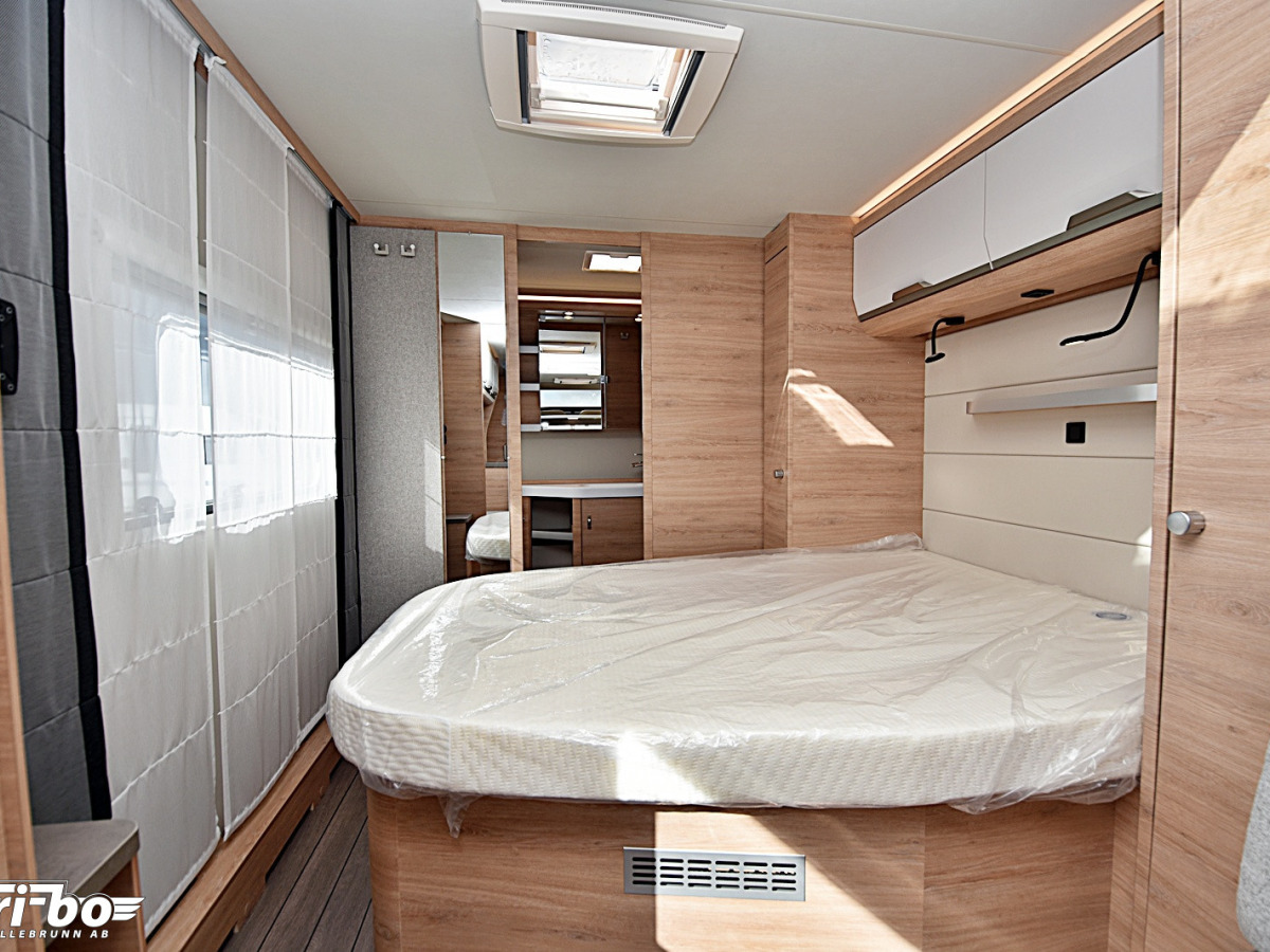 Knaus 650 PXB Südwind Black Selection, Queenbed, bild 9 av 27