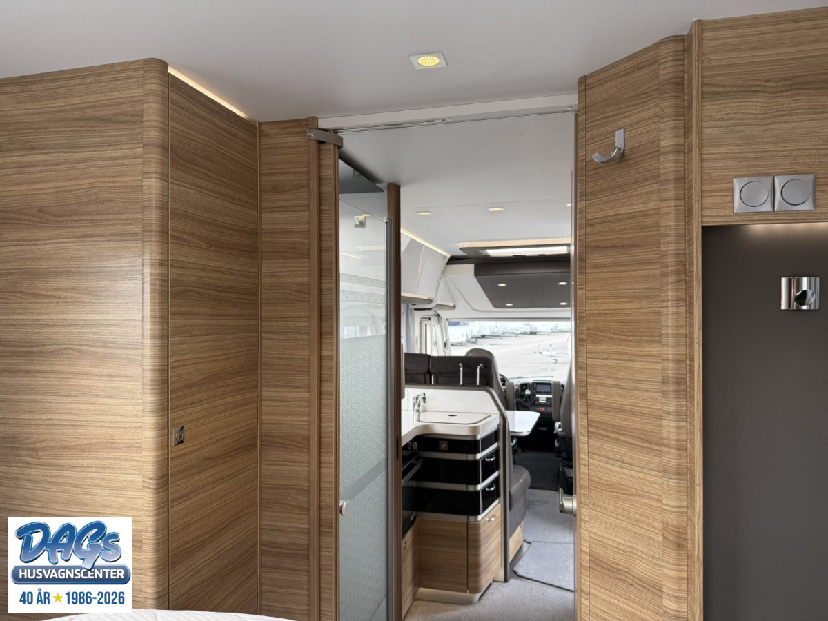Adria Sonic Supreme 810 SC, bild 21 av 32