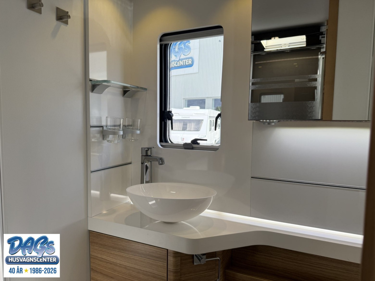 Adria Sonic Supreme 810 SC, bild 25 av 32