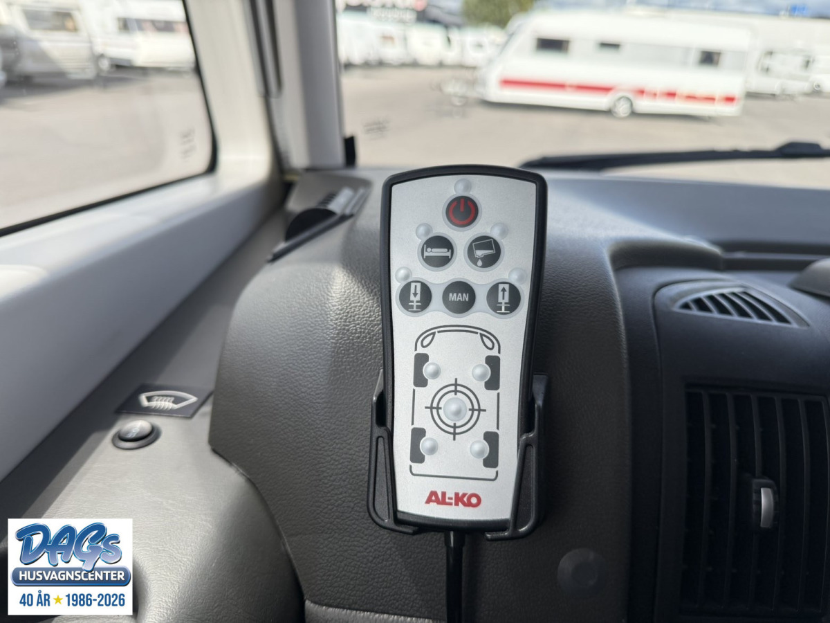 Adria Sonic Supreme 810 SC, bild 30 av 32