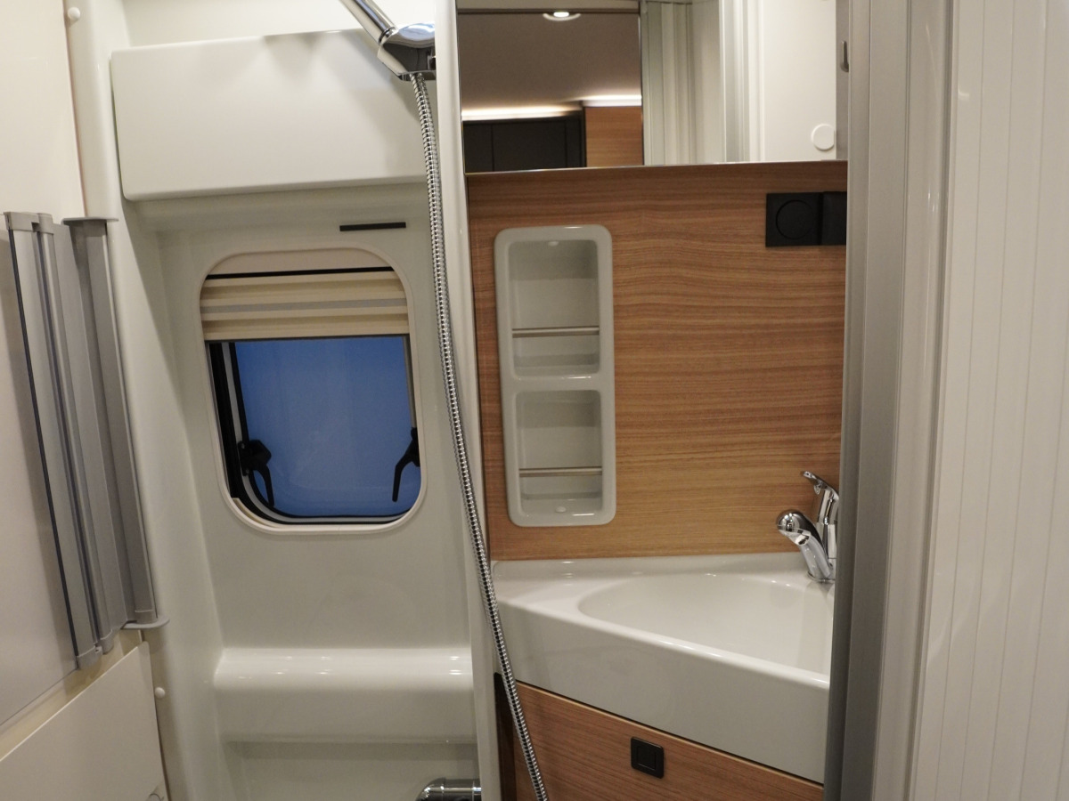 Malibu 640 LE K GT Skyview, Dieselpanna, 4000kg, bild 11 av 18