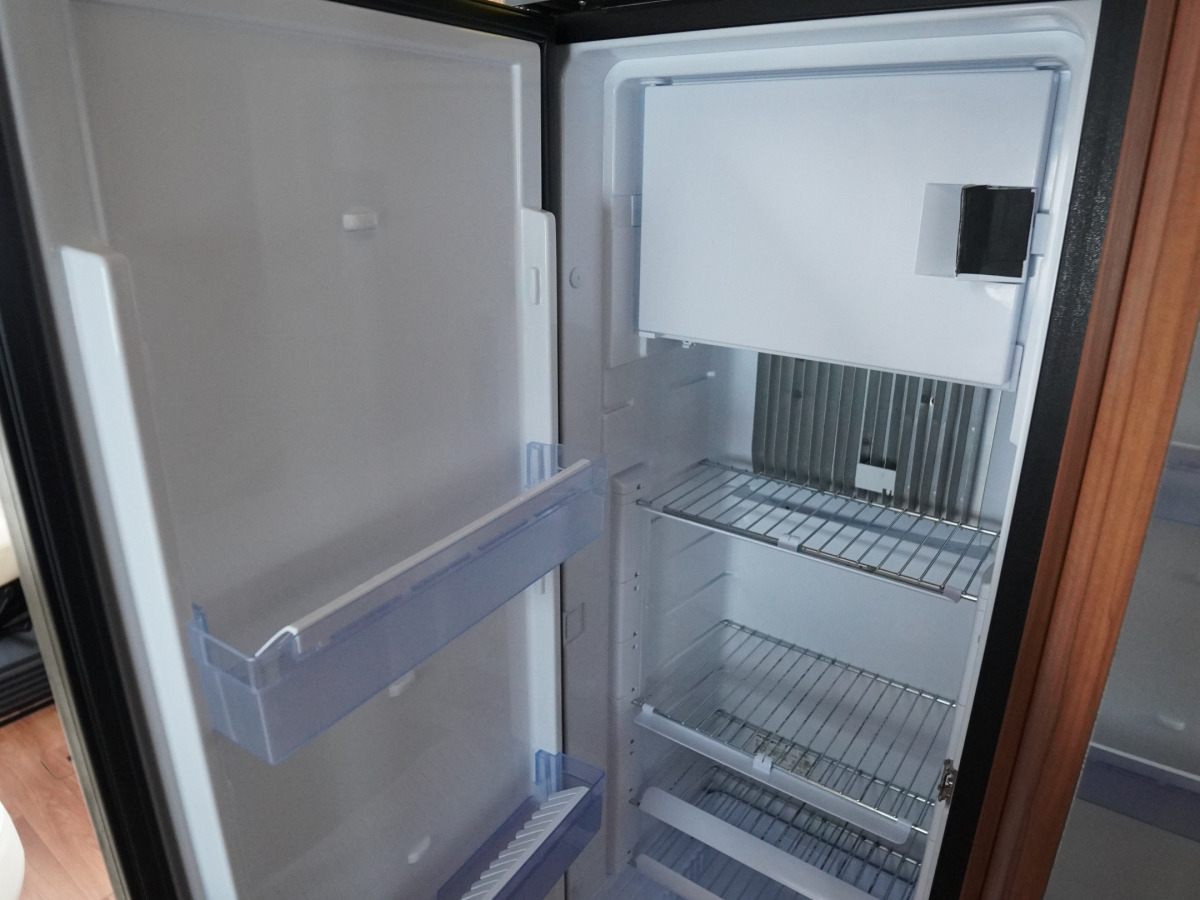 Hymer B 708 PL ED-S Automat 177hk Hydraulben Solcell, bild 8 av 25
