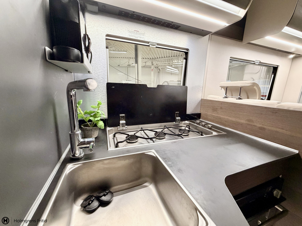Adria MATRIX SUPREME 670 SL, bild 11 av 19