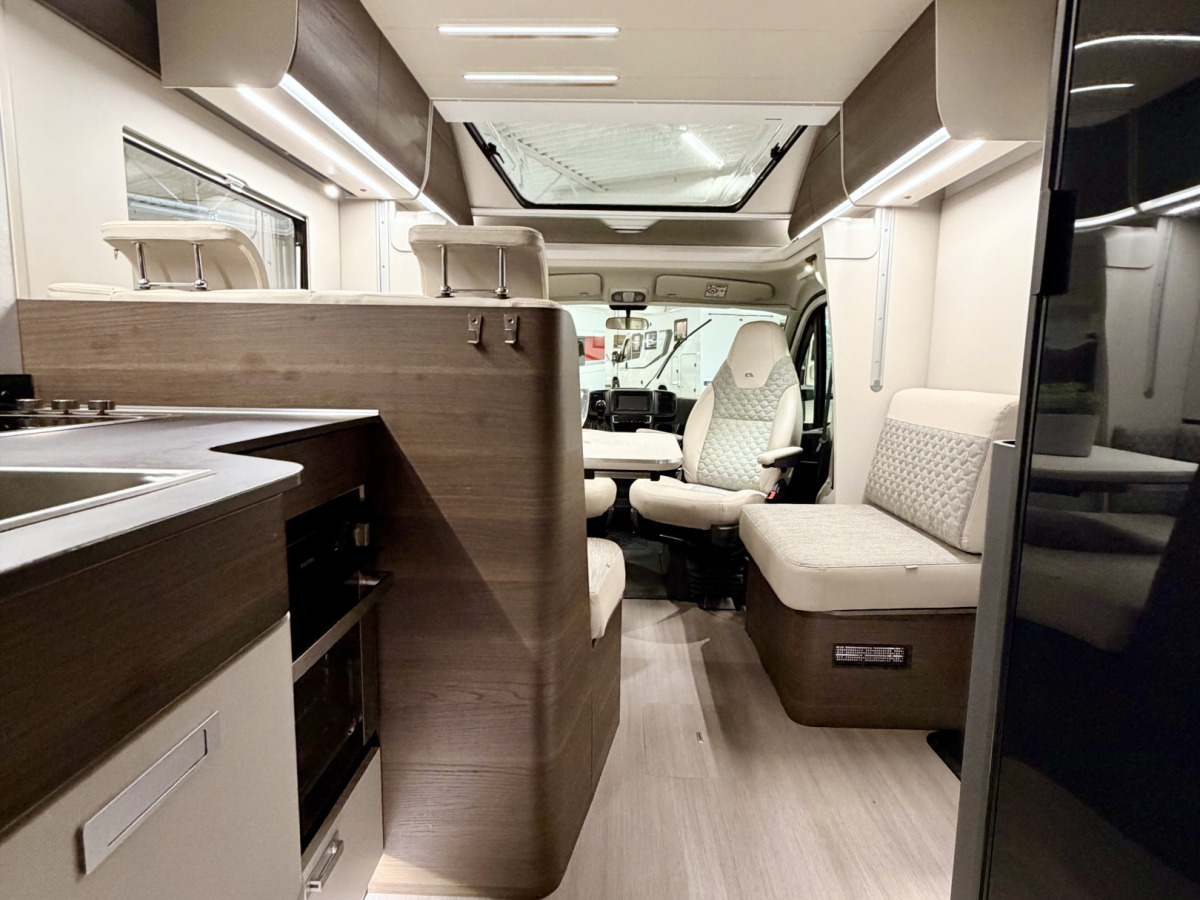 Adria MATRIX SUPREME 670 SL, bild 16 av 19