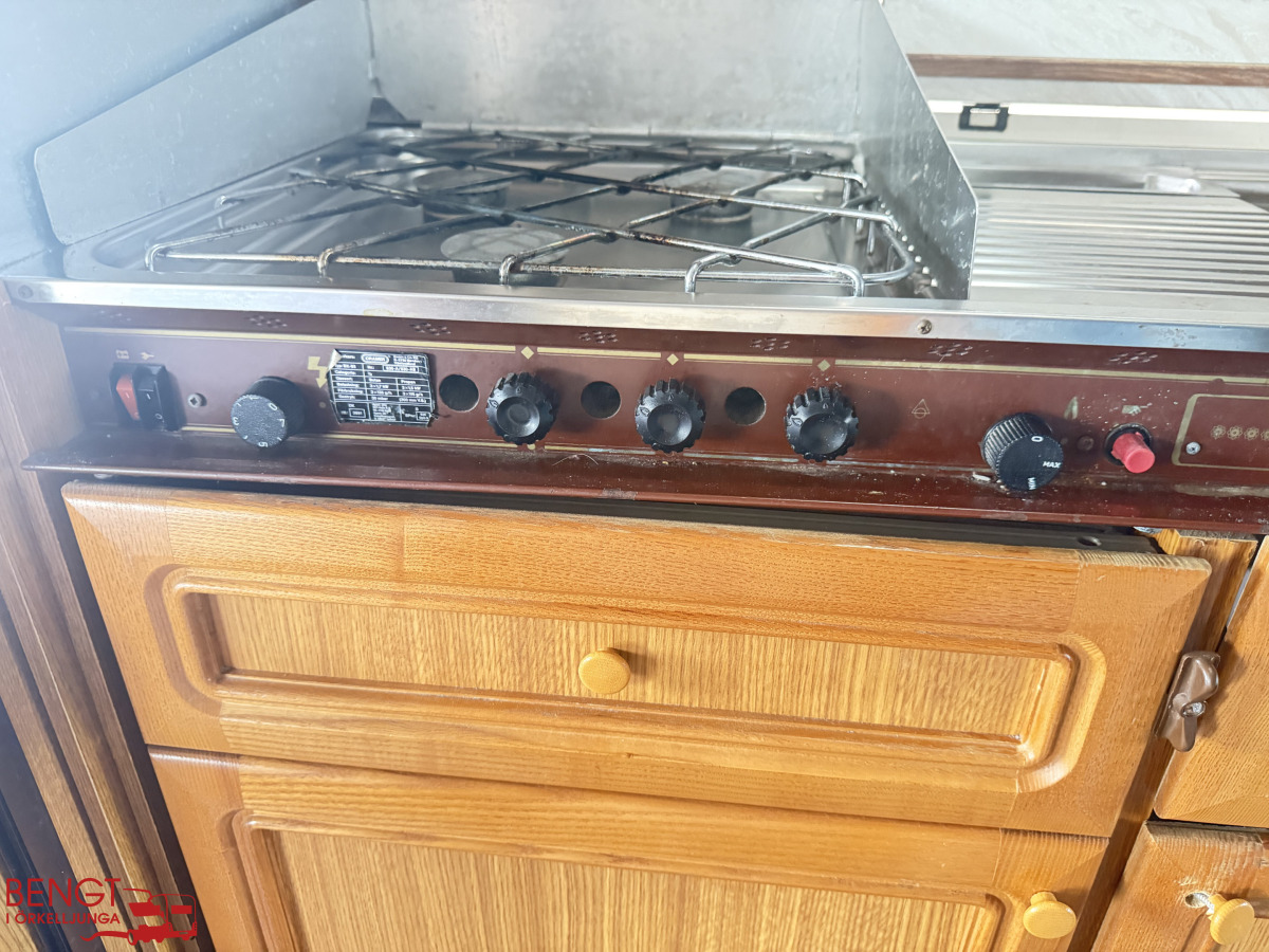 Hobby 530 TK De Luxe Renoveringsobjekt, bild 13 av 25