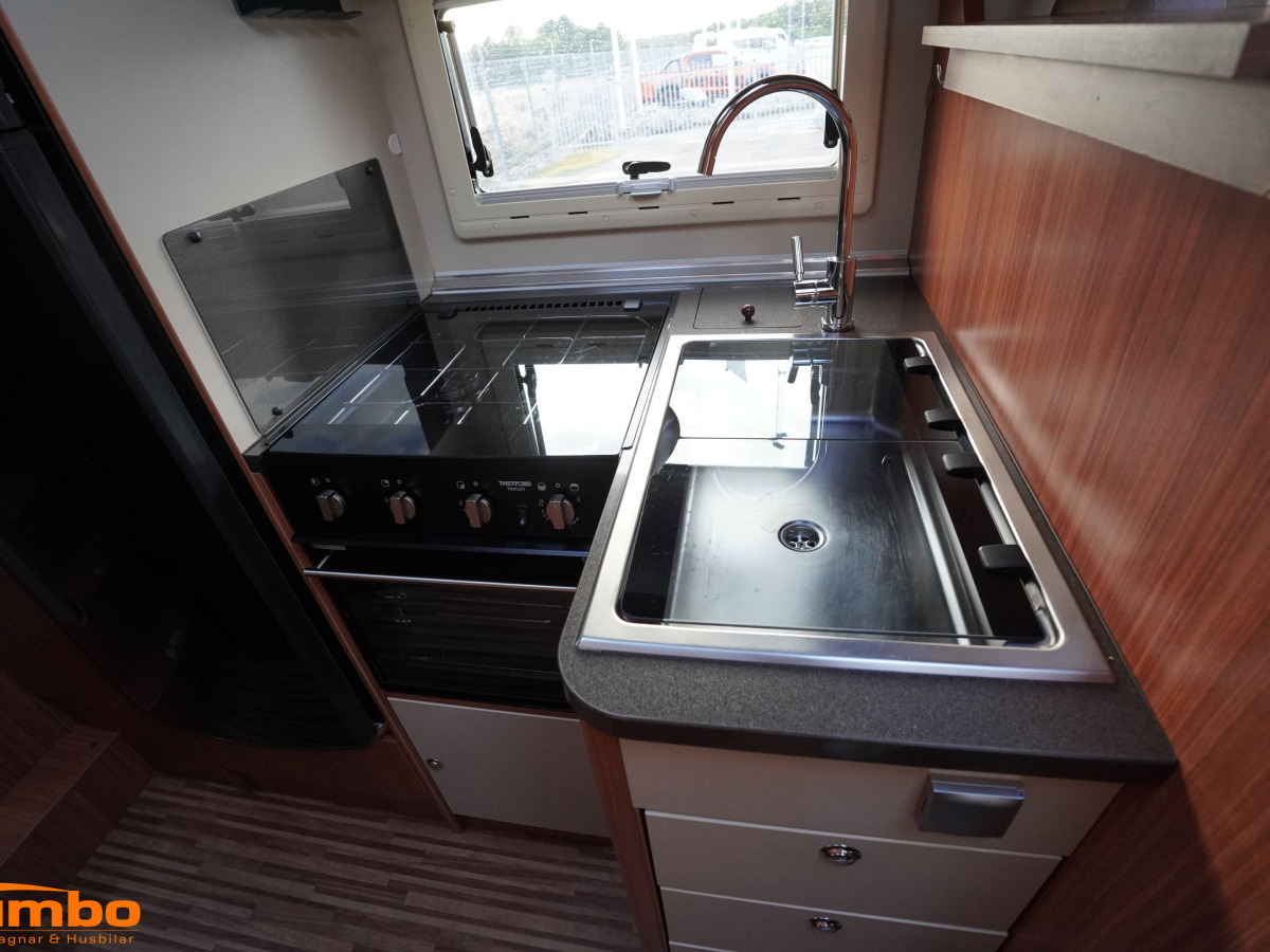 Adria CORAL S 670 SL, bild 7 av 19
