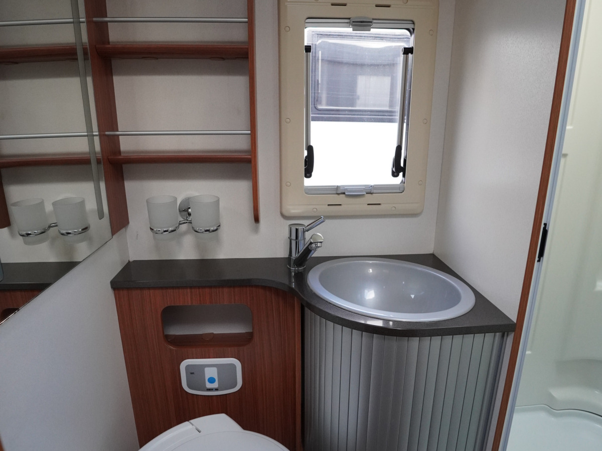 Adria CORAL S 670 SL, bild 11 av 19