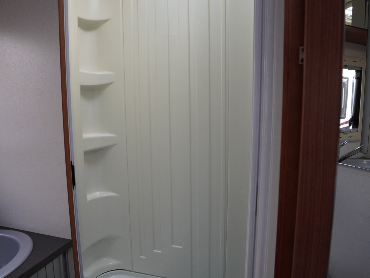Adria CORAL S 670 SL, bild 12 av 19