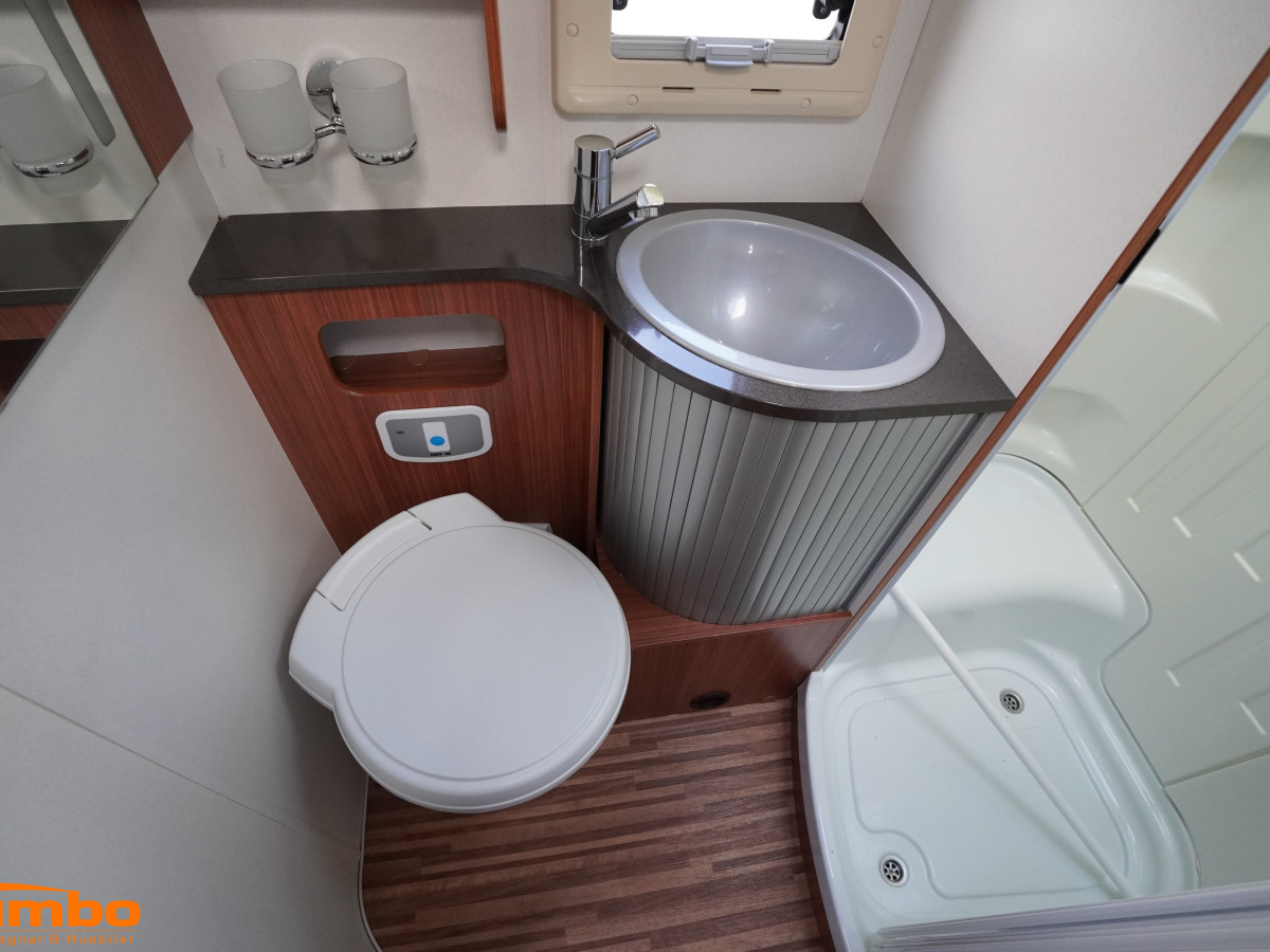 Adria CORAL S 670 SL, bild 13 av 19