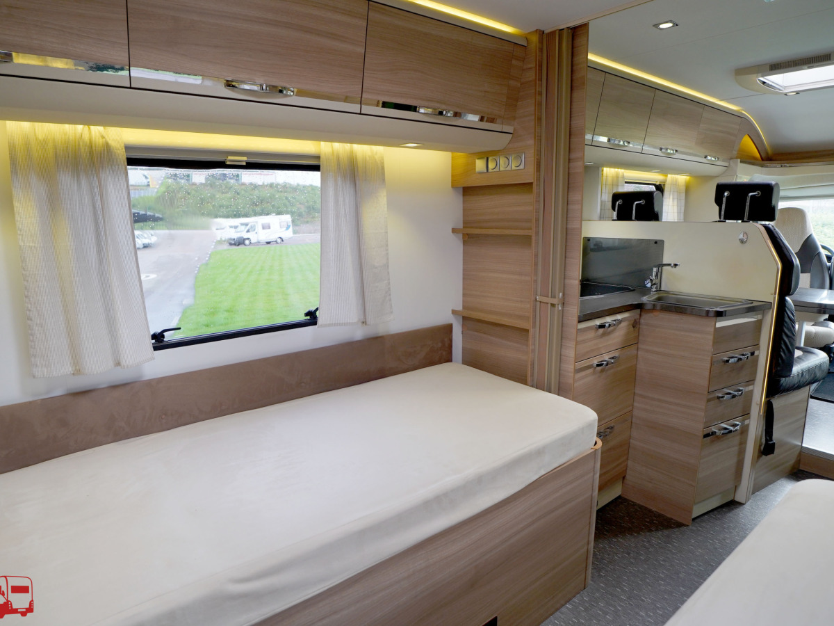 Adria CORAL S 670 SLT Låga enkelsängar, bild 33 av 38