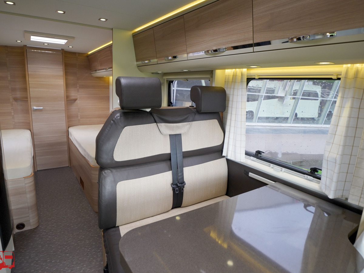 Adria CORAL S 670 SLT Låga enkelsängar, bild 7 av 38