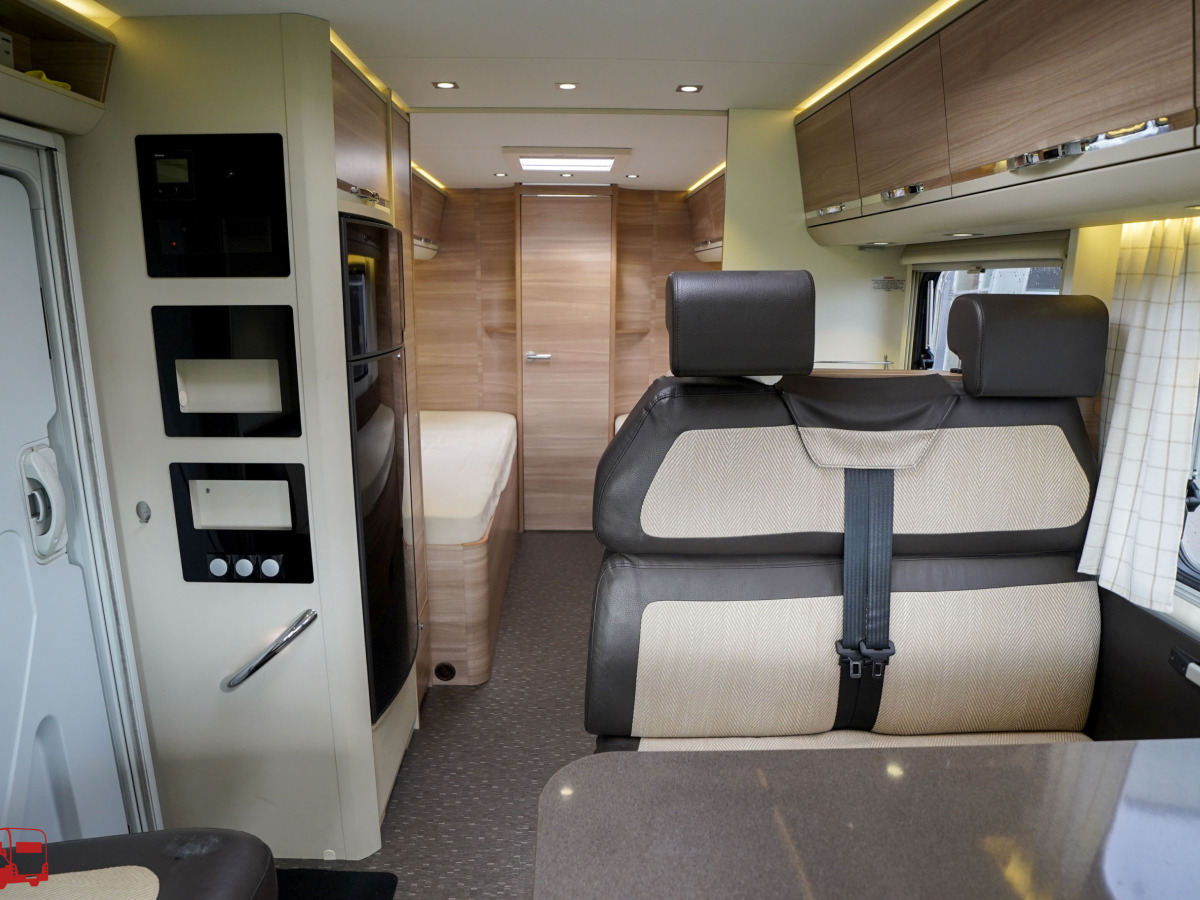 Adria CORAL S 670 SLT Låga enkelsängar, bild 8 av 38