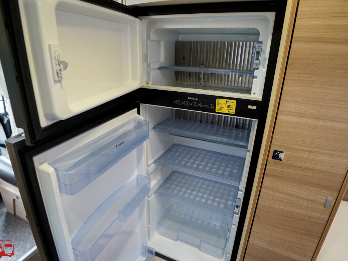 Adria CORAL S 670 SLT Låga enkelsängar, bild 32 av 38