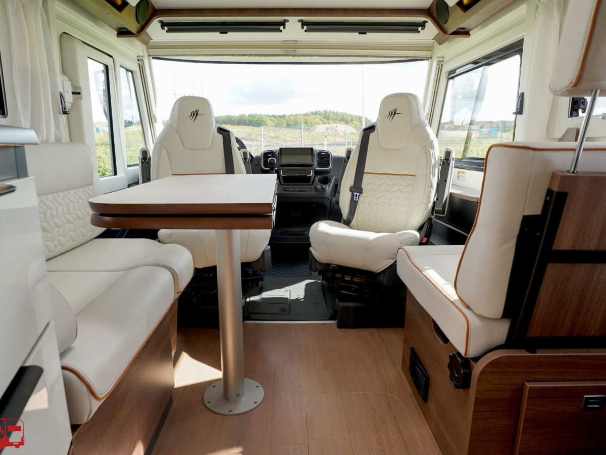 Rapido 8096 dF, bild 35 av 41