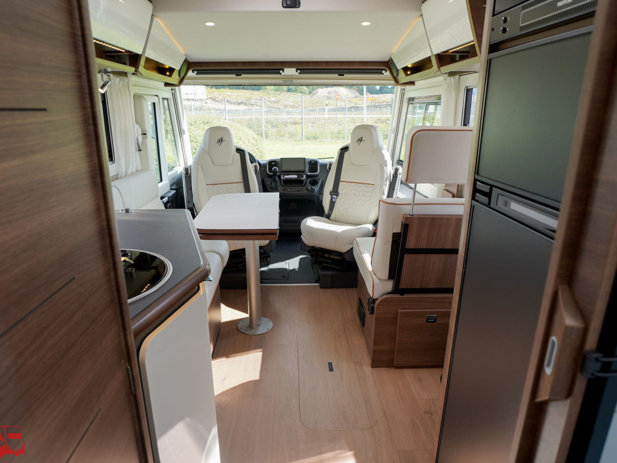 Rapido 8096 dF, bild 15 av 41