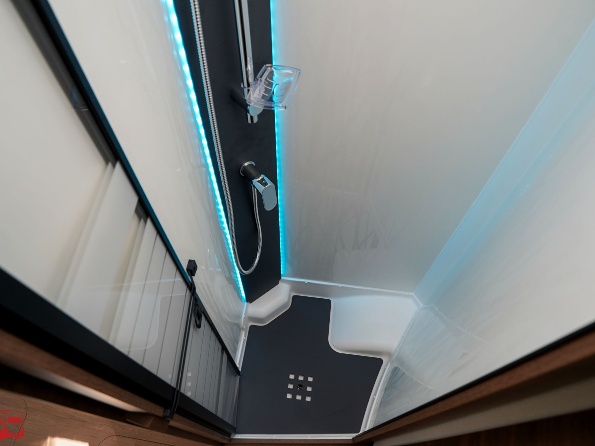 Rapido 8096 dF, bild 37 av 41