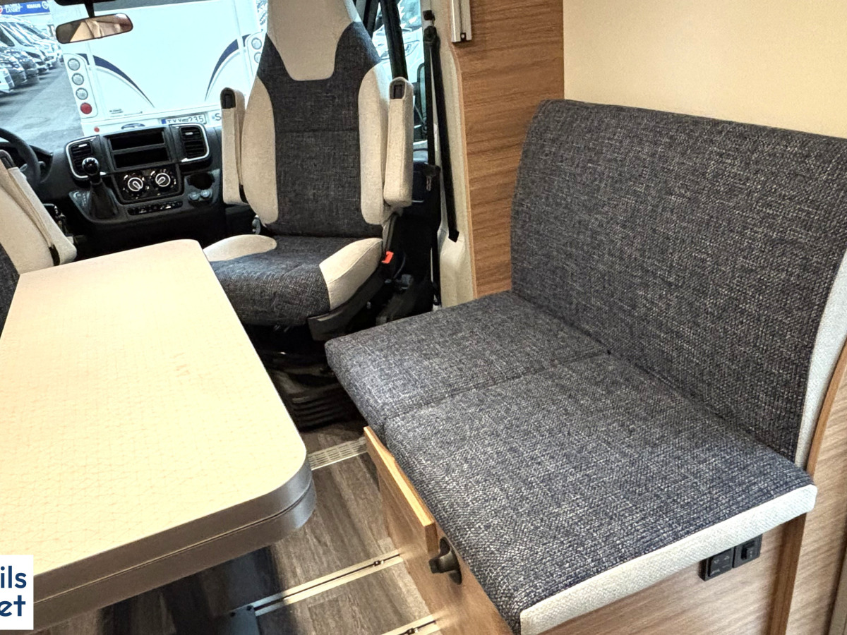 Weinsberg CaraSuite 700 DX / ALDE Face-To-Face, bild 7 av 18