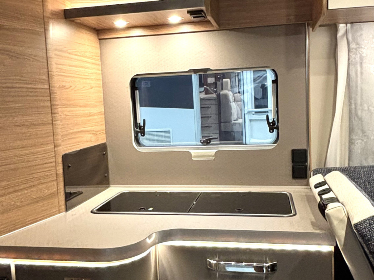 Weinsberg CaraSuite 700 DX / ALDE Face-To-Face, bild 10 av 18