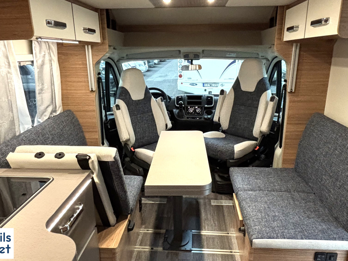 Weinsberg CaraSuite 700 DX / ALDE Face-To-Face, bild 16 av 18