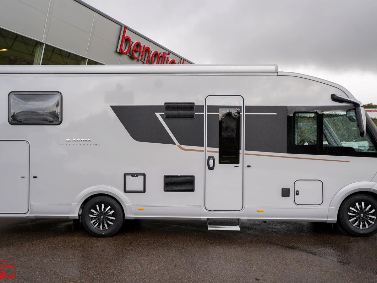 Adria SUPERSONIC 780 SL - MERCEDES, bild 8 av 47