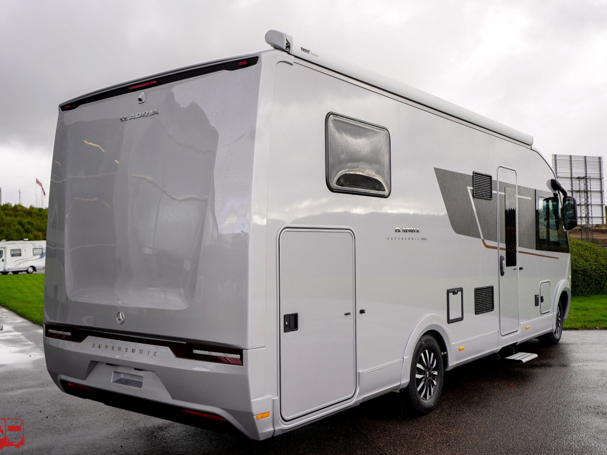 Adria SUPERSONIC 780 SL - MERCEDES, bild 9 av 47
