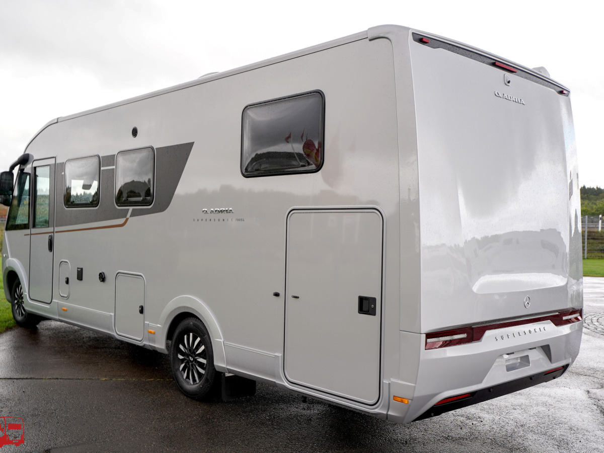 Adria SUPERSONIC 780 SL - MERCEDES, bild 11 av 47
