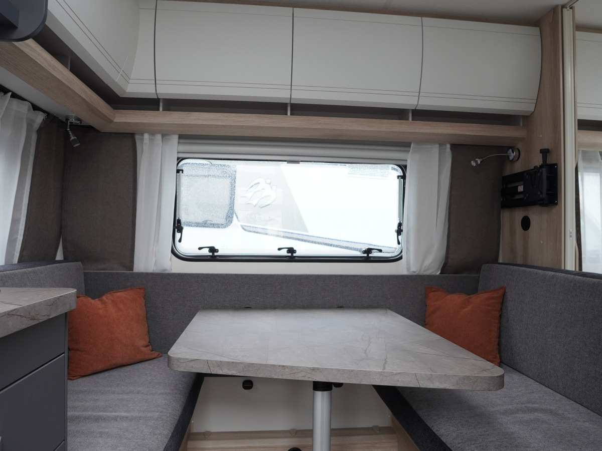 Hobby 400 SFe De Luxe, bild 2 av 16