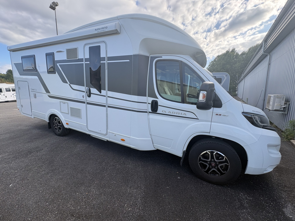 Adria CORAL 670 SL, bild 1 av 9