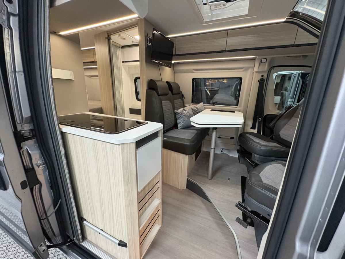 Adria TWIN 600 SPB Plus, bild 11 av 21