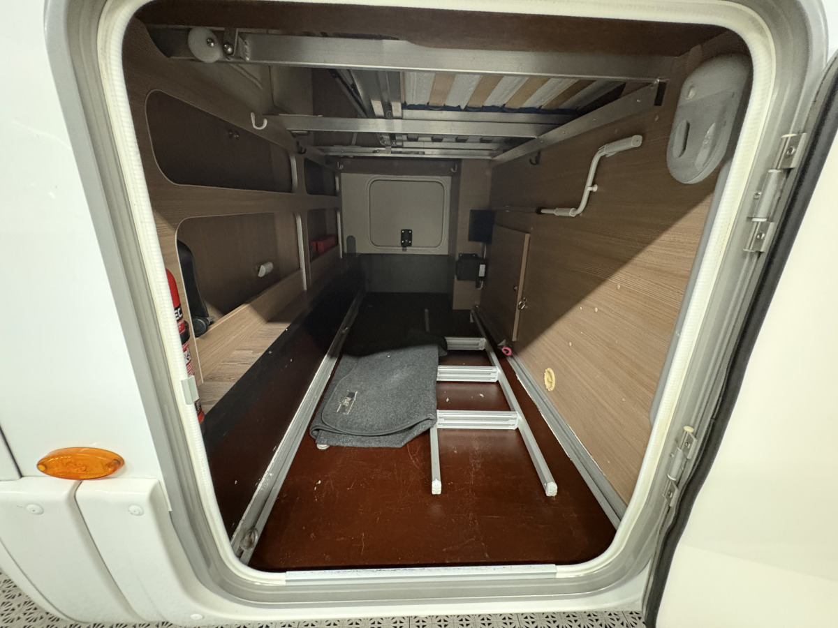 Bürstner Aviano I727, bild 16 av 16