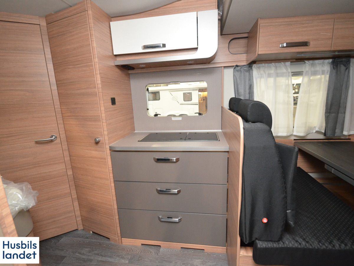 Weinsberg CaraSuite Ford 650 MF/Automat- Veckans husbil, bild 5 av 9