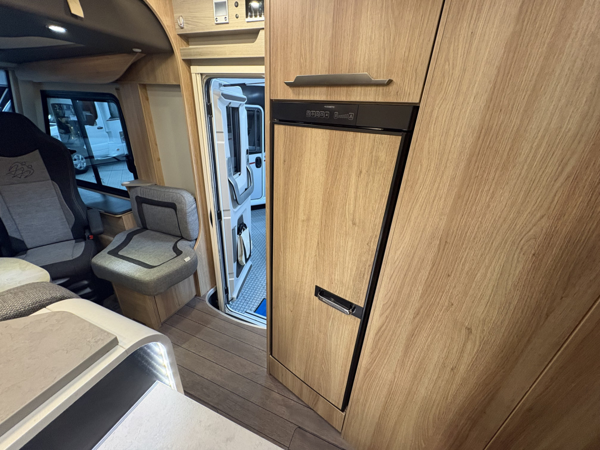 Knaus Sky I 700 LX, bild 13 av 21