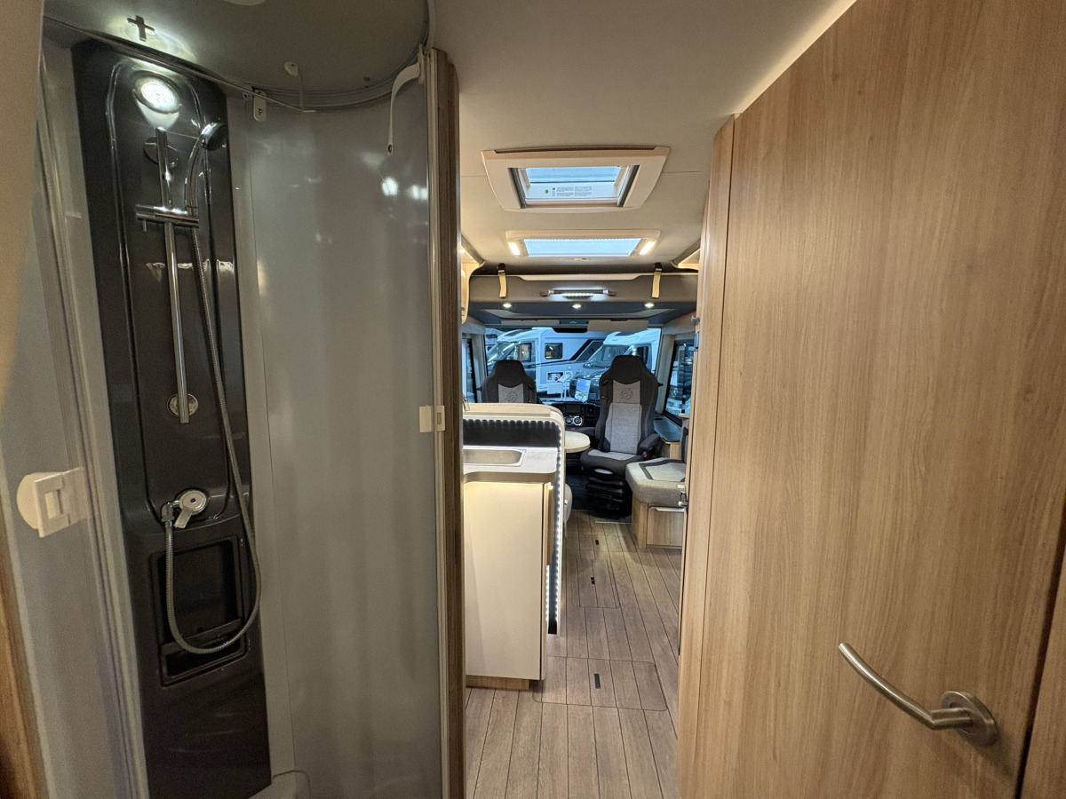 Knaus Sky I 700 LX, bild 19 av 21
