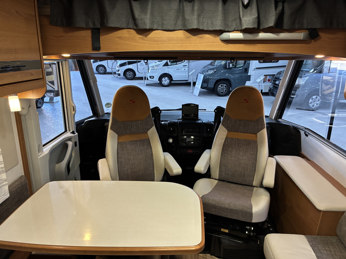 LMC Solifer I745 LÅGA BÄDDAR TOA BAK, bild 5 av 18