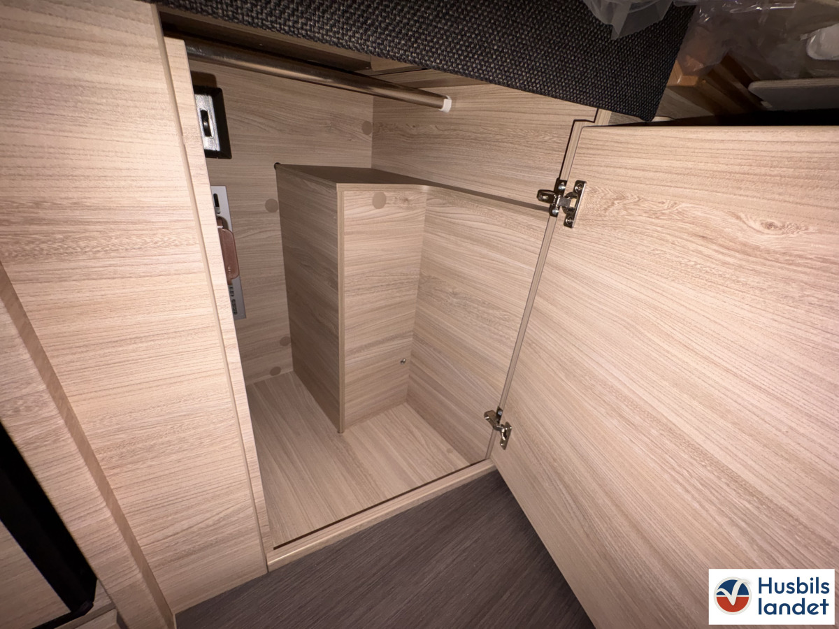Knaus VAN TI PLUS PLATINUM SEL 650 MEG, Långbäddar, Alde,, bild 18 av 25