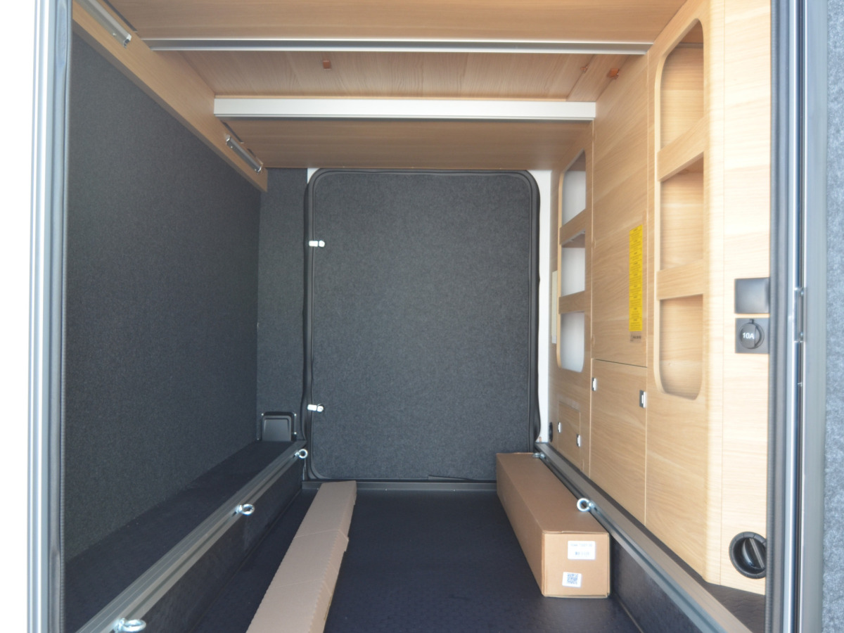 Adria CORAL 670 DL 60Y - Fiat MultiJet3 140HP (103kW) HD 35L, bild 5 av 17