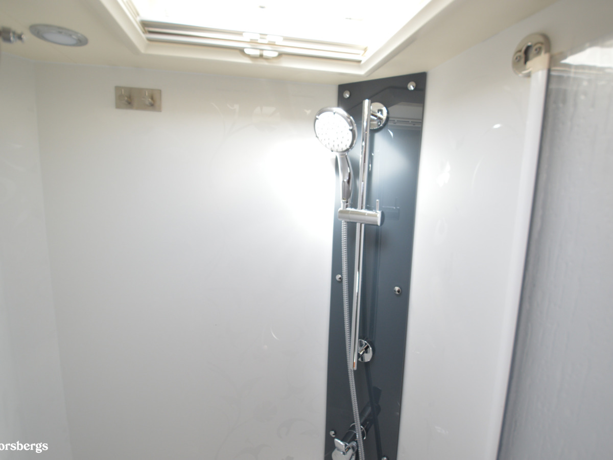 Rapido S90 Queensbädd, Alde, Dragkrok, 5 bältade plattser, bild 17 av 37