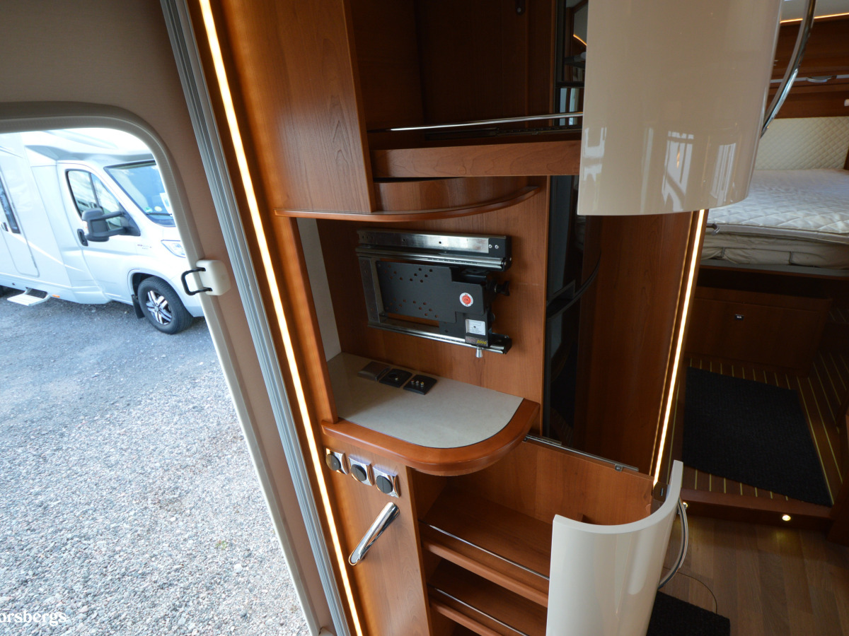 Rapido S90 Queensbädd, Alde, Dragkrok, 5 bältade plattser, bild 29 av 37