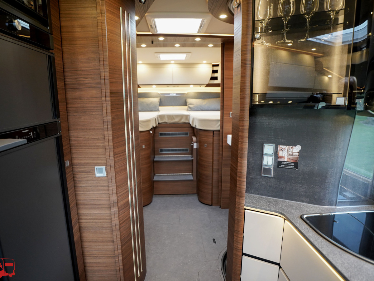 Carthago e-line I 61 XL LE Mercedes, bild 12 av 48