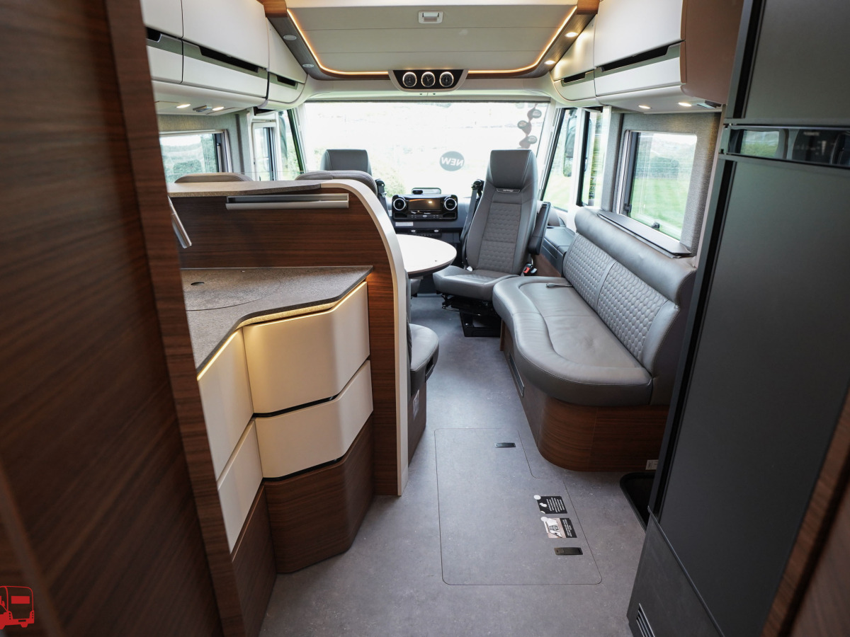 Carthago e-line I 61 XL LE Mercedes, bild 16 av 48
