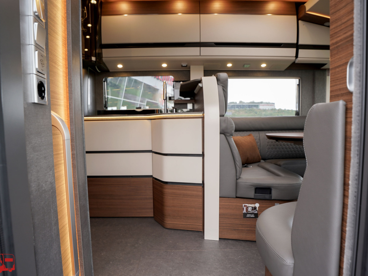 Carthago e-line I 61 XL LE Mercedes, bild 27 av 48